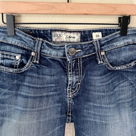 BKE Sabrinaโ Cropped Jeans - Picture 2 of 7